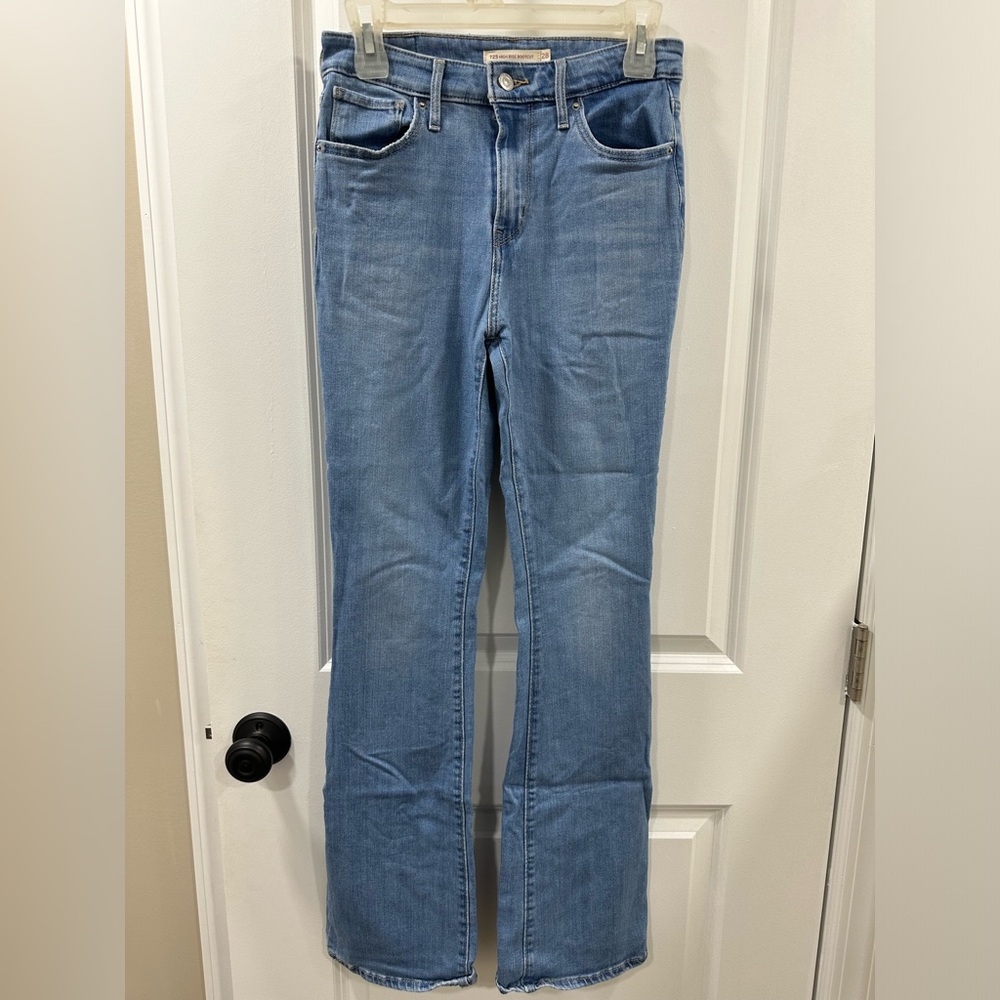 LEVI’S STRETCH BOOT CUT JEANS
